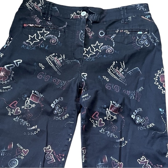 Chico’s capri pants, size 0.5 (size 6), black with a cute retro print, no stains - Picture 2 of 6